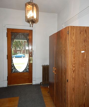 2nd image of 427 Wisconsin Ave