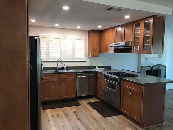 4th image of 1812 Vista Creek Dr