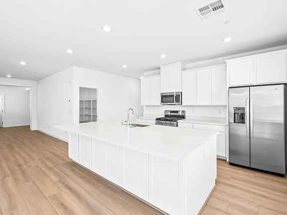 5 web or mls Lennar 1437 Bianca Falls Dr 5