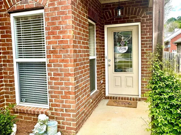 5520 Garden Valley Ln, Pinson, AL 35126
