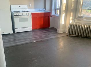 542 E State St #2F, Trenton, NJ