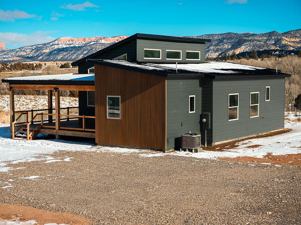 1st image of 152 W Bryce Gate Cir