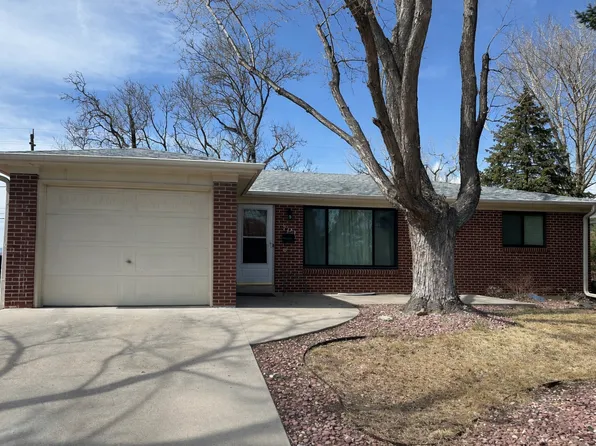 701 Ash St, Broomfield, CO 80020