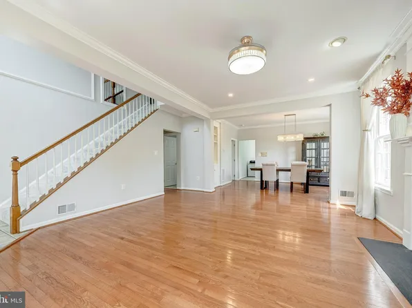 13765 Fleet St, Woodbridge, VA 22191