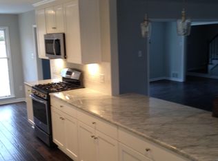 2075 Brierbrook Rd, Germantown, TN 38138