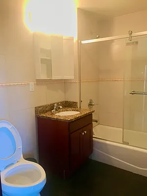 Rented by Chase Global Realty Corp | media 12