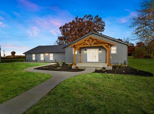 5025 E 525 S, Wolcottville, IN 46795