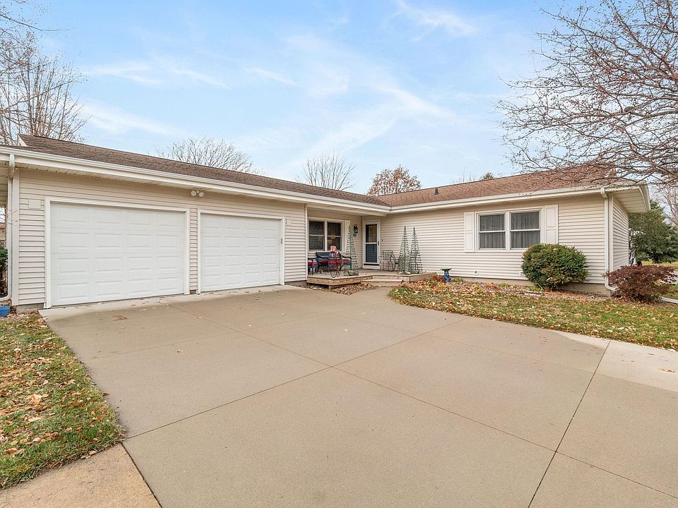 1st image of 426 Cordoba Ave