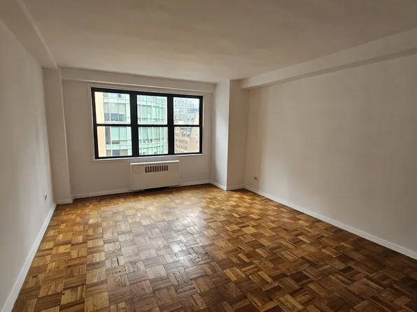 301 East 48th Street image 22 of 23