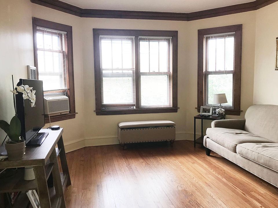 1st image of 2146 W Shakespeare Ave #2F