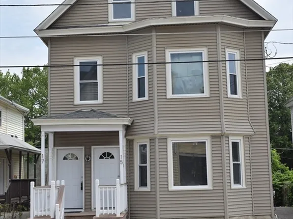 15 Middlesex Park, Lowell, MA 01851