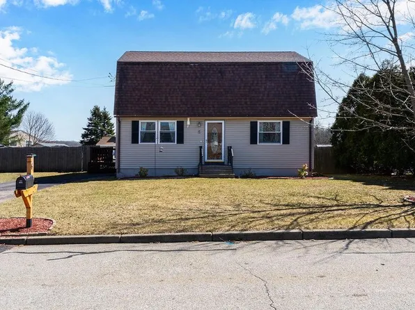 6 Quill Dr, West Warwick, RI 02893