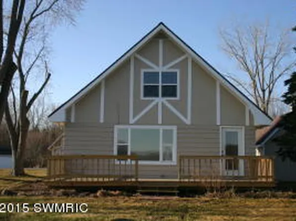 3050 Thorpe Dr, Delton, MI 49046