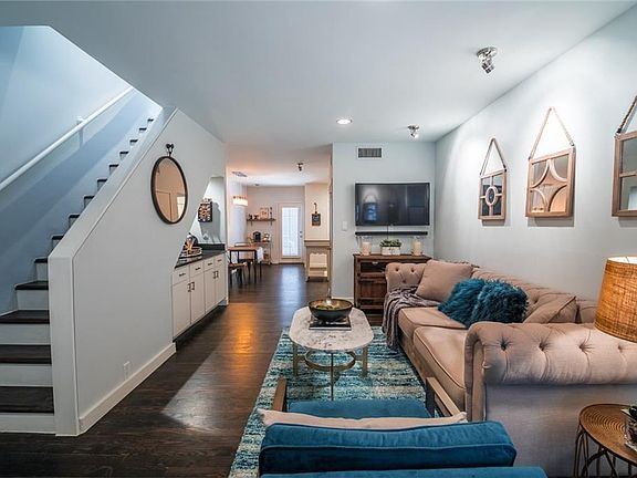2nd image of 4241 Buena Vista St APT 19