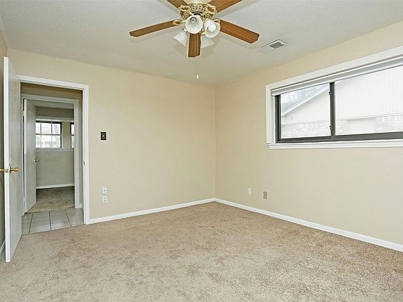 5th image of 2410 Chanay Ln