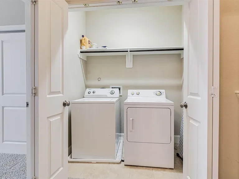 5807 Larkin St — Photo 32
