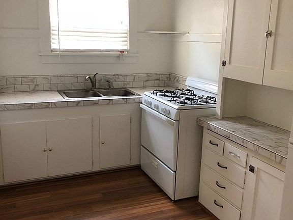 1 Bedroom Kitchen