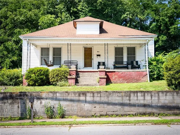 561 N Bridge St, Eden, NC 27288