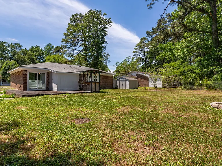 4070 Long Line Ln — Photo 31