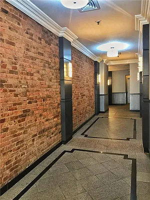 Rented by Century 21 Metropolitan | media 35