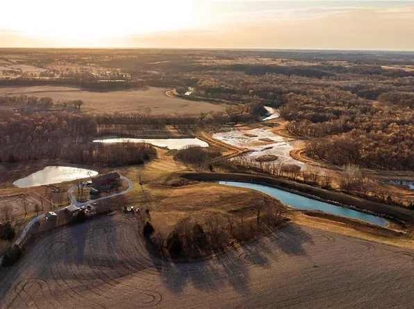 21195 Edgerton Junction Rd, Dearborn, MO 64439