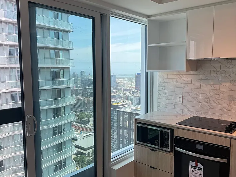 252 Church St #5307 — Photo 16
