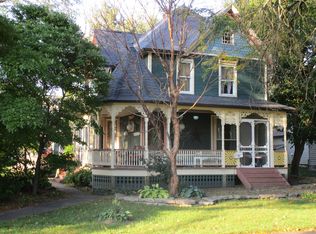 307 W Burbank St, Harvard, IL 60033