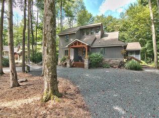 5397 Woodland Ave, Pocono Pines, PA