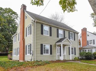15 Riggs Ave, West Hartford, CT 06107
