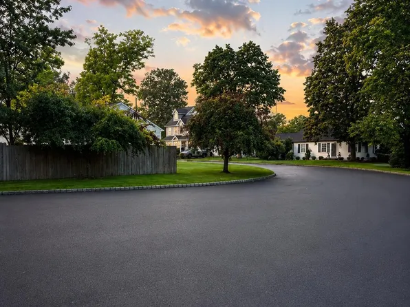8 Ziegler Place, Matawan, NJ 07747