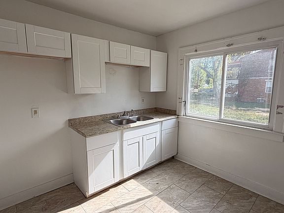 4th image of 16728 Woodingham Dr