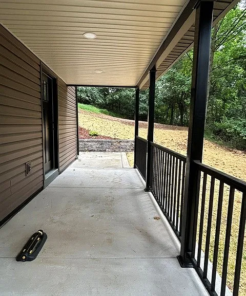 142 Grandview Rd — Photo 17