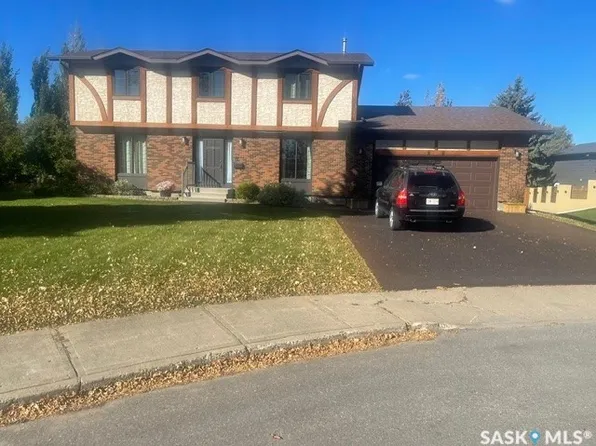 830 Chester Place, Prince Albert, SK S6V 6Y8