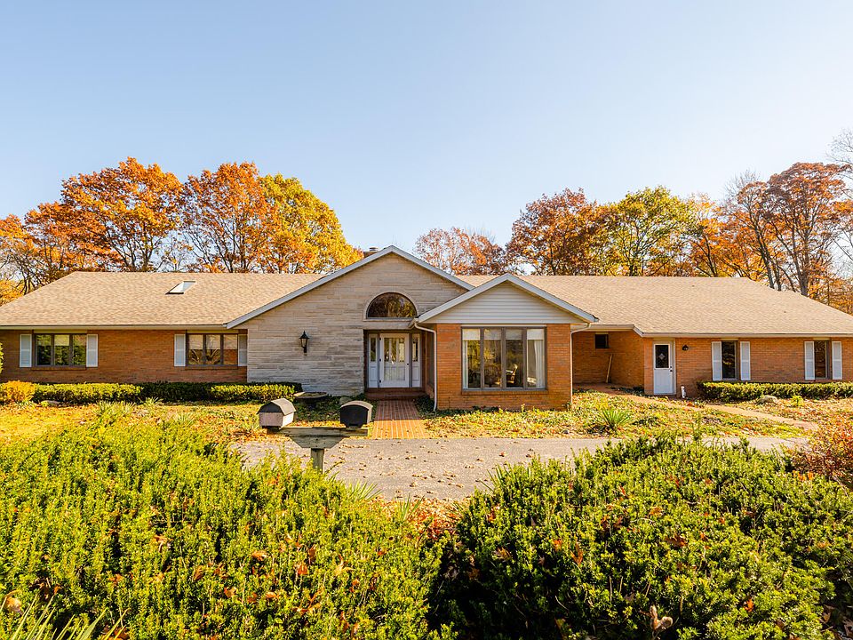 2107 Roslin Rd, Benton Harbor, MI 49022 Zillow