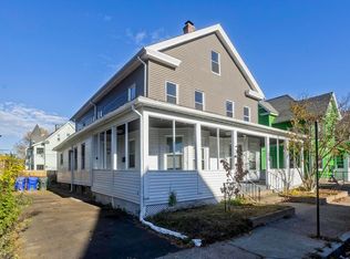 26-28 Wendell Pl, Springfield, MA 01105