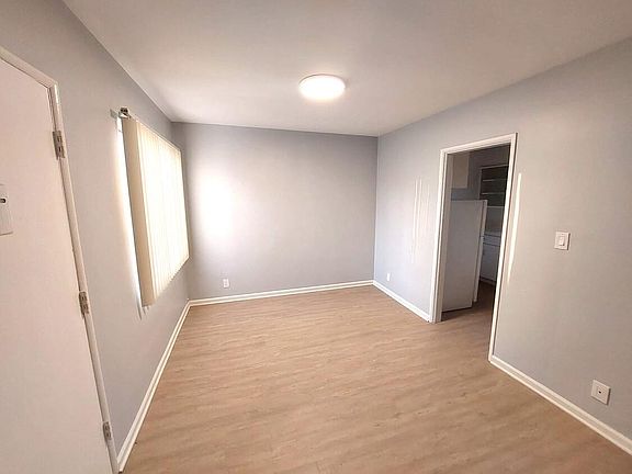 3rd image of 304 N Rossmore Ave #43