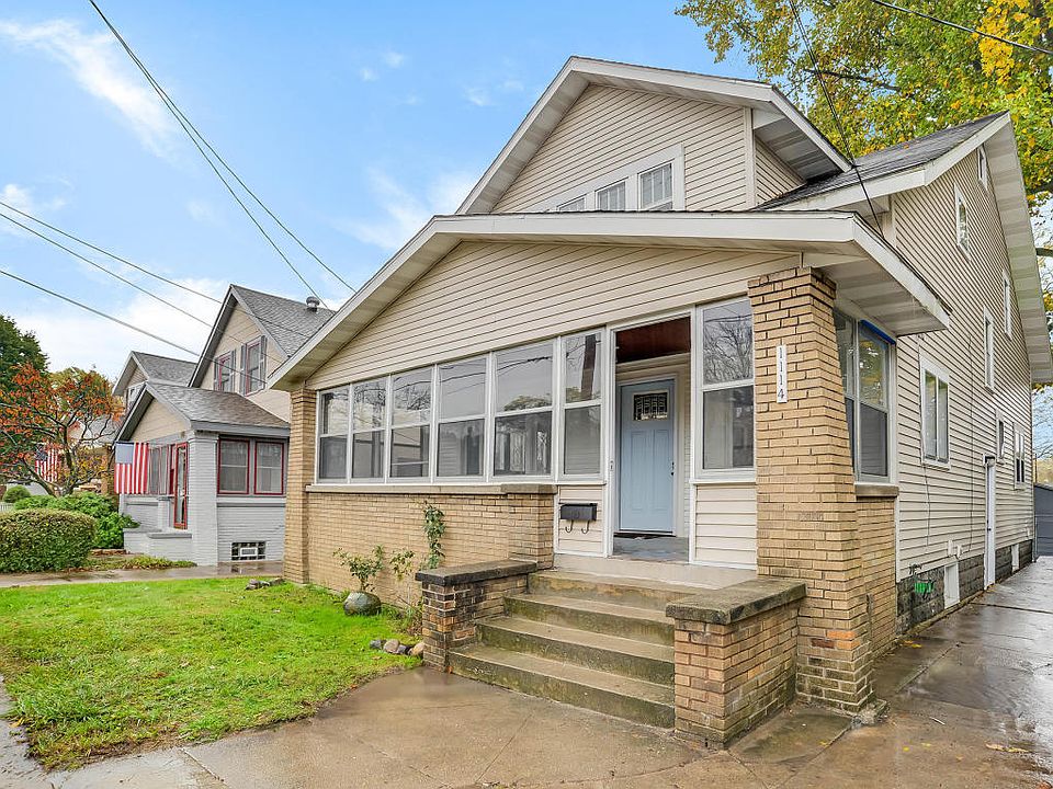 1st image of 1114 Walker Ave NW