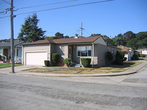1st image of 569 Cedar Ave