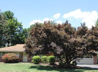 185 Sharon Dr, York, PA 17403