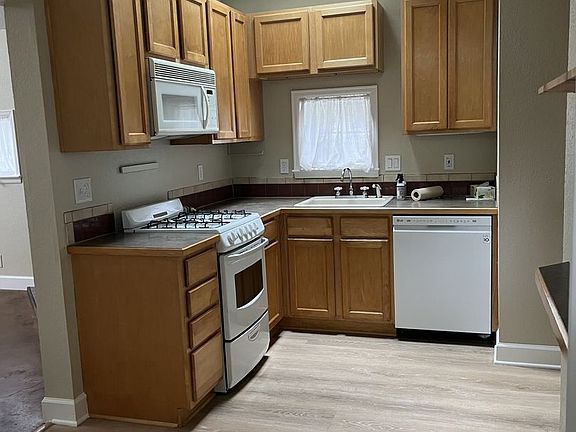 4th image of 2131 26th St