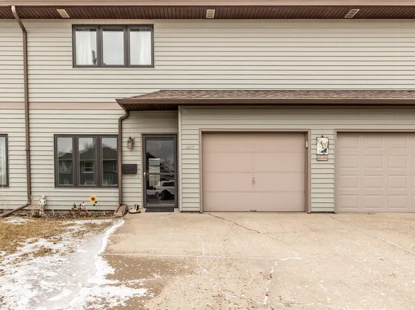 1017 E Bowen Ave, Bismarck, ND 58504