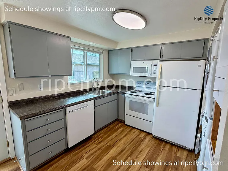 11837 SE Gladstone St — Photo 7