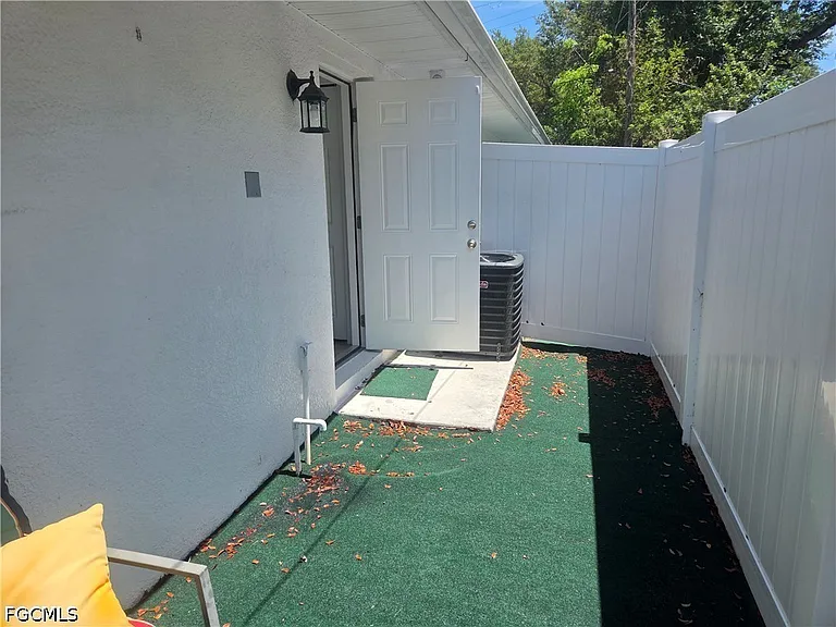 2156 Edison Ave — Photo 14