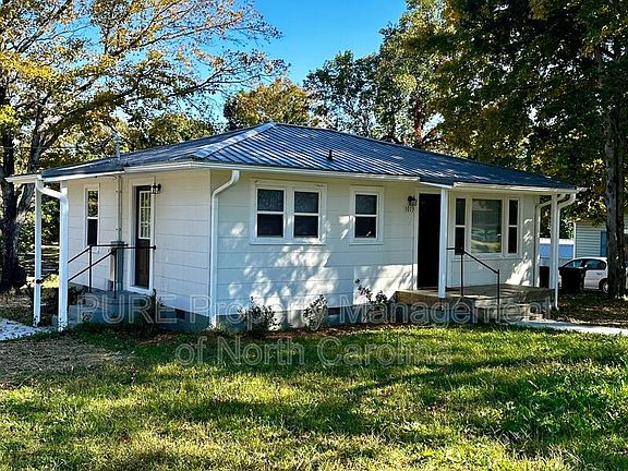 2nd image of 1013 Eleanor Dr