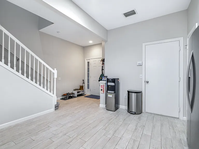 5005 Barnstead Dr — Photo 9