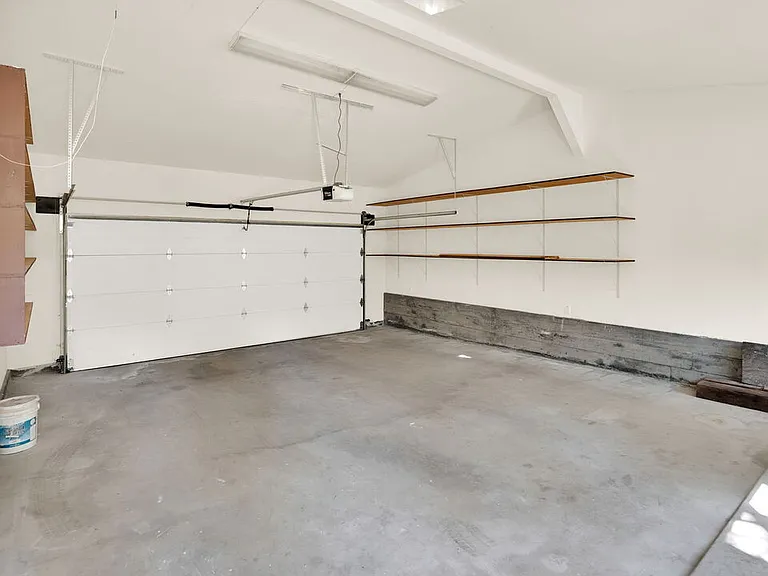 624 15th St — Photo 36