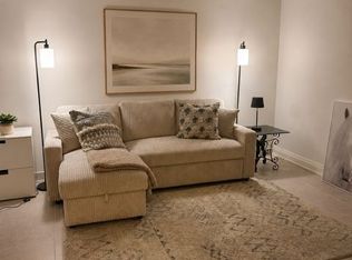 17 Longfield Rd, Toronto, ON M9B3E8