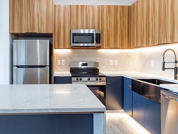 3rd image of 1924 Broadway Blvd #0