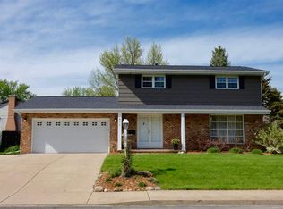 913 W Saint Marys Ct, Peoria, IL 61614