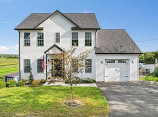 12 Meadow Ave, Chester, NY 10918